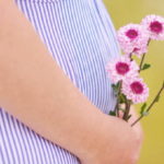 妊娠中の女性に贈るなら香りの少ないアレンジメントや花束